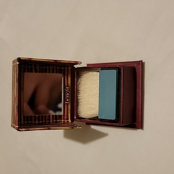 Bundle of Benefit Mini Hoola Bronzer & Super Setter Spray - Picture 3 of 5